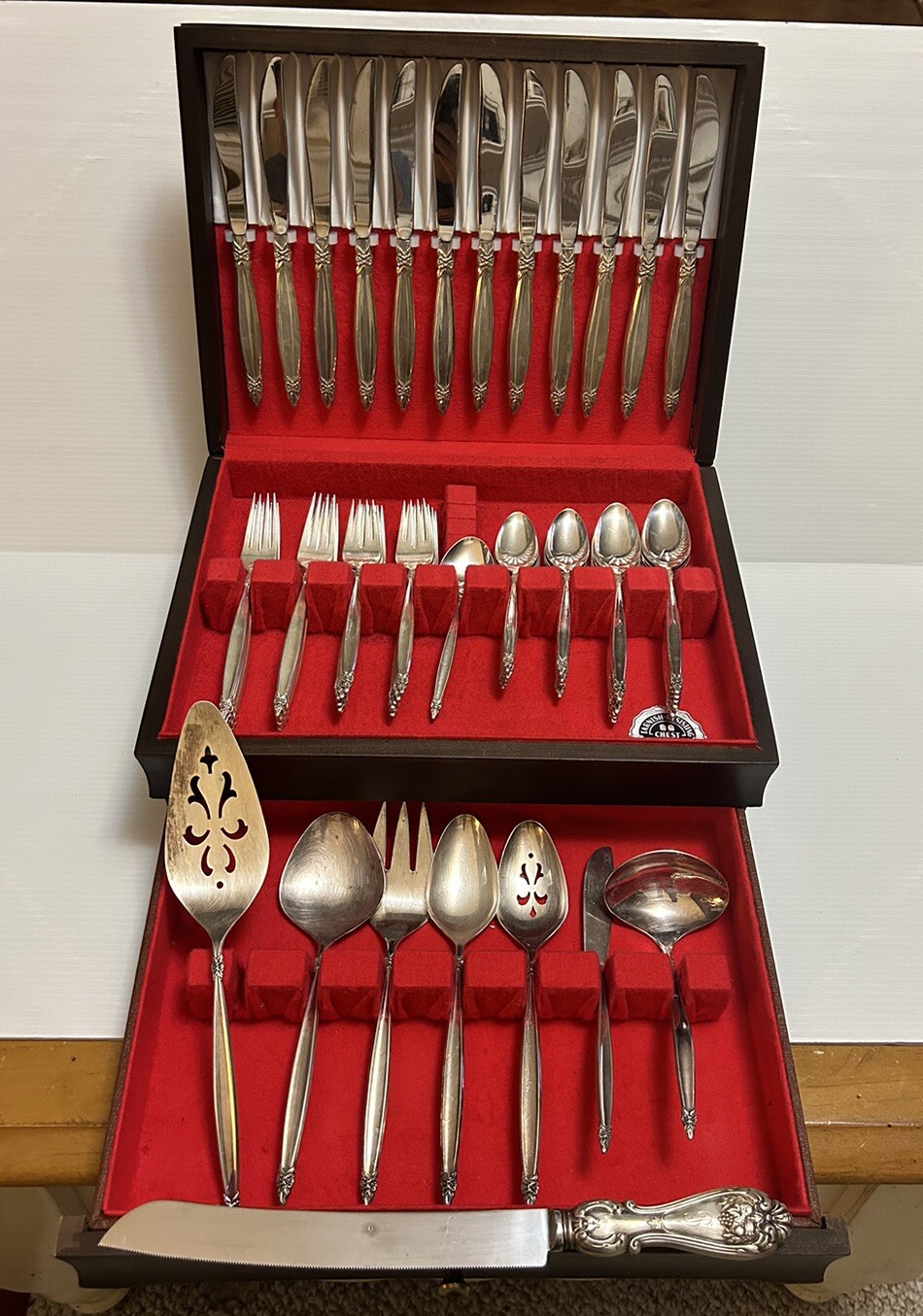 1847 Rogers Bros IS Silver plate 67 Piece Set GARLAND Silverware