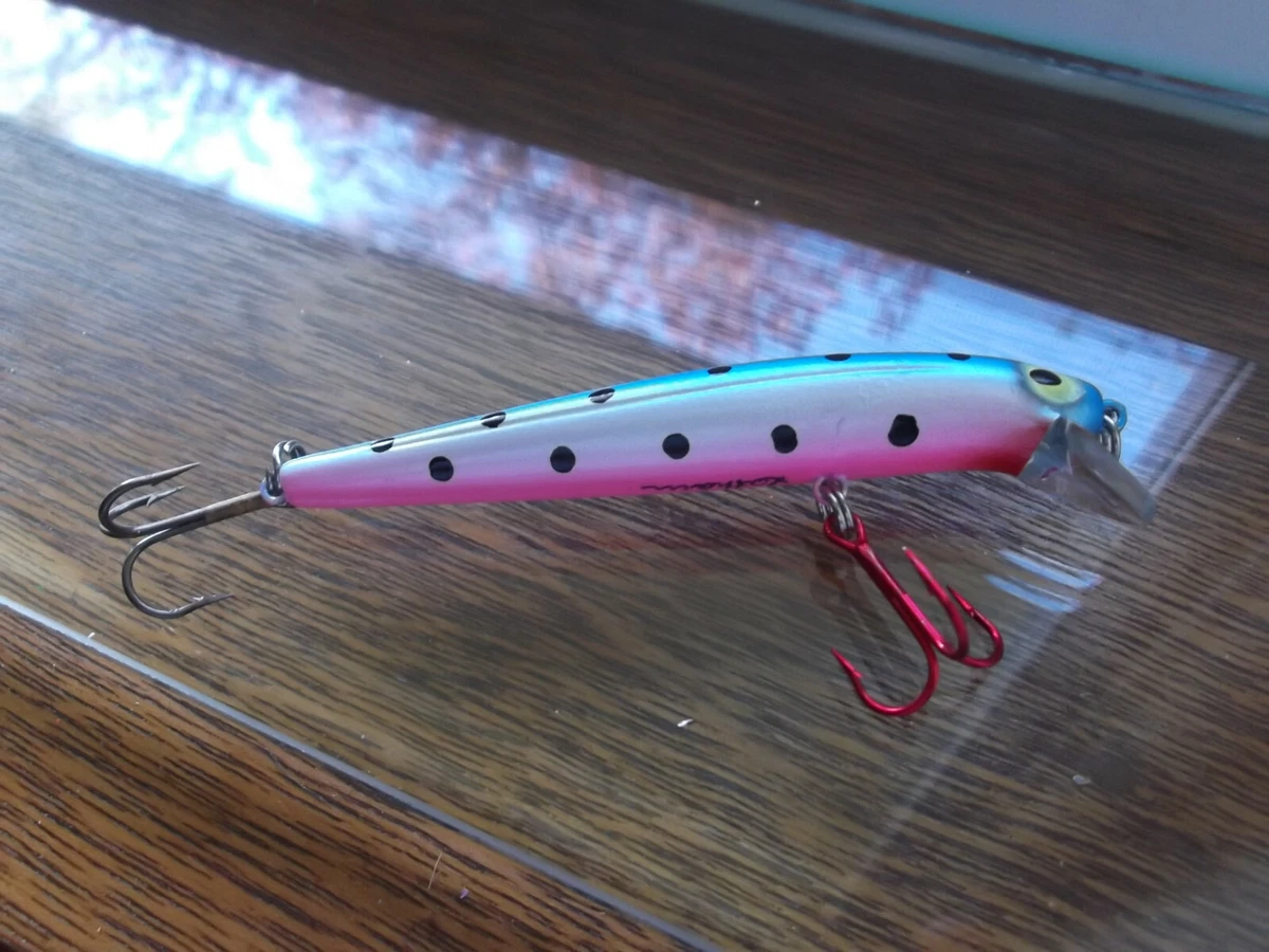2) Bomber Model A 7A Crankbait Fishing Lures Lot of 2