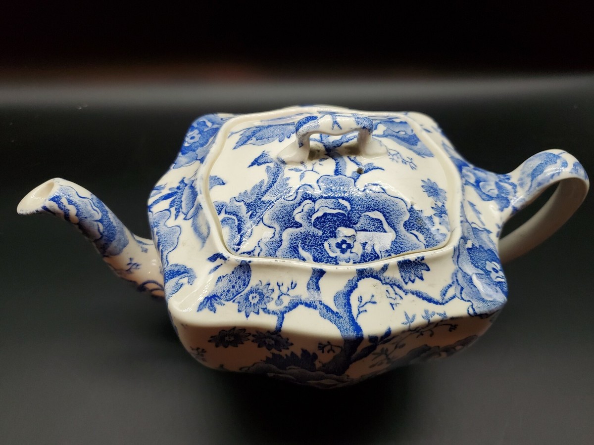 Johnson Brothers ENGLISH CHIPPENDALE BLUE Teapot | eBay