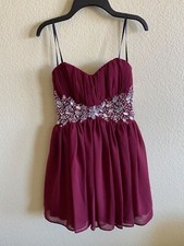 Burgundy dress size 5/6