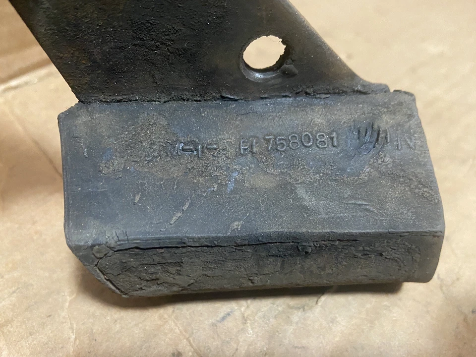 GM 758081 Left Rear Engine Mount - 1949 - 1953 Oldsmobile with 8 Cylinder Engine - Image 3 of 4