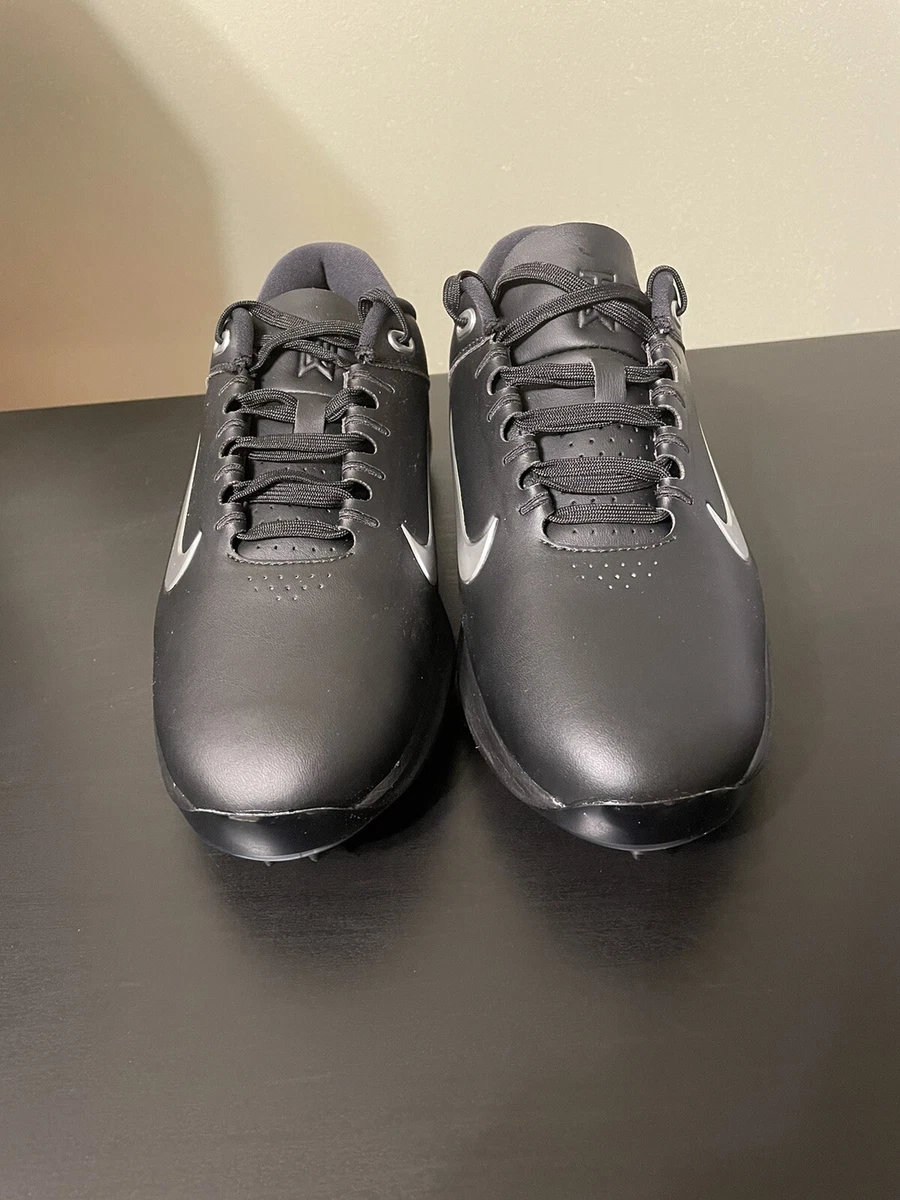 Tiger woods shop golf shoes 212