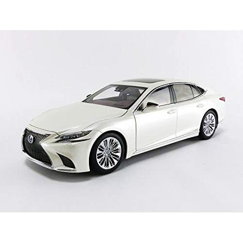 AUTOart 1/18 LEXUS LS500h Metallic White Interior Color Crimson 