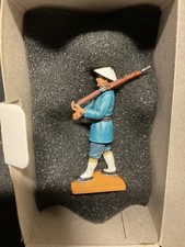 KING AND COUNTRY HK201M OLD HONG KONG POLICEMAN MARCHING/W RIFLE RETIRED