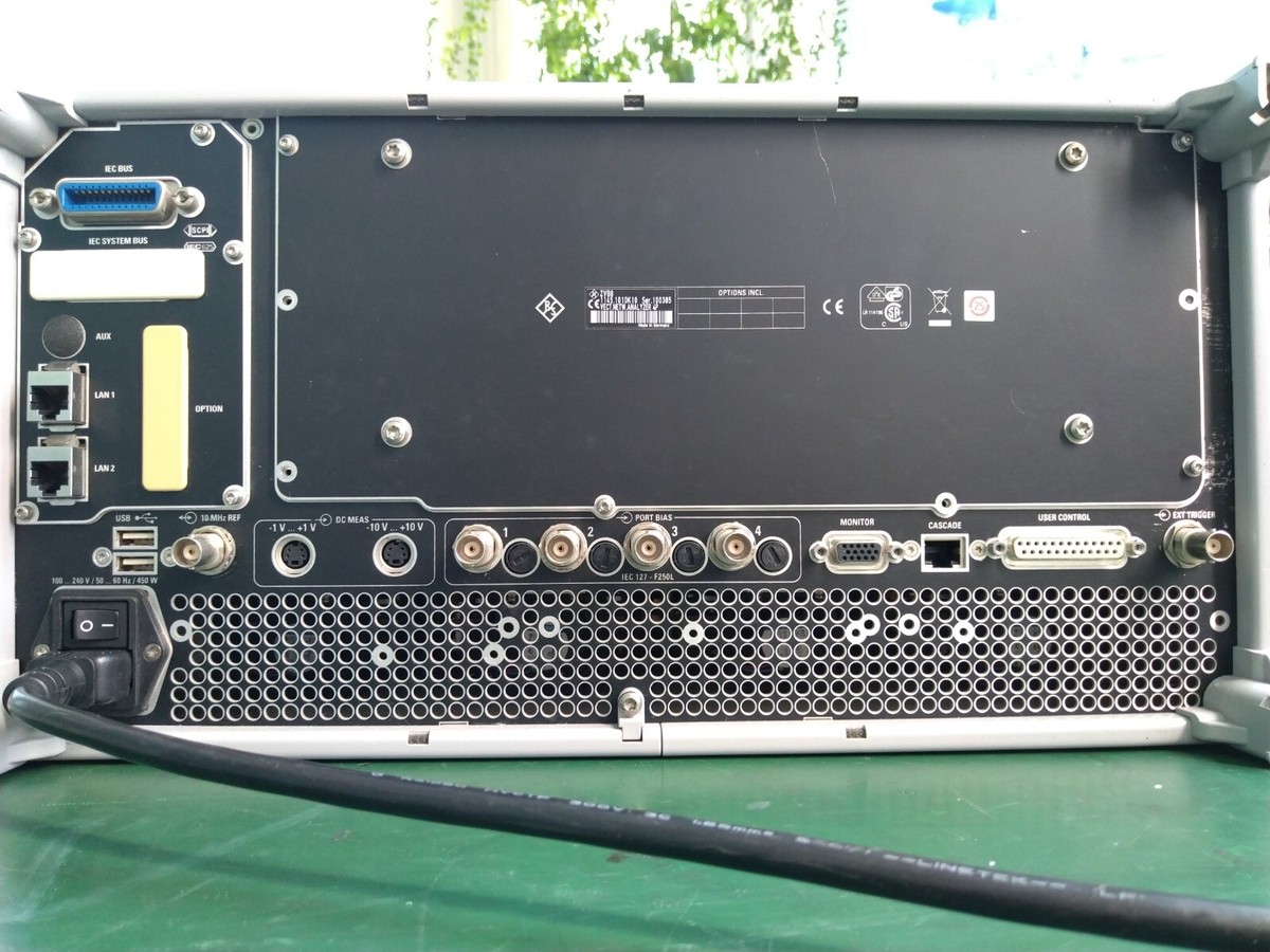 Rohde & Schwarz ZVB8 Vector Network Analyzer 300kHz- 8GHz Rohde & Schwarz ZVB8 Vector Network Analyzer 300kHz- 8GHz