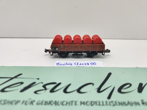 Minitrix N DC 51 1038 00 Mittelbordwagen / rote Fässer / Omm32 / DB | Zustand: Gebraucht
