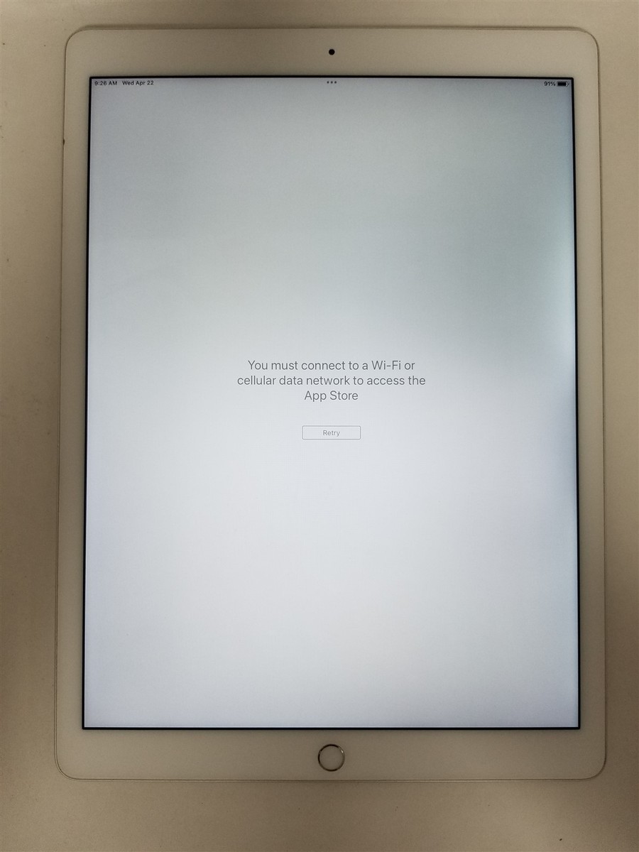 Apple iPad Pro (12.9-inch) A1584 128 GB, Wi-Fi, 12.9 in - Space
