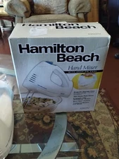 Hamilton Beach 62682RZ 250W Hand Mixer with Snap-On Case - White