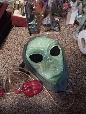 Vintage Fun World Bleeding Alien Spawn Halloween Mask & Pump