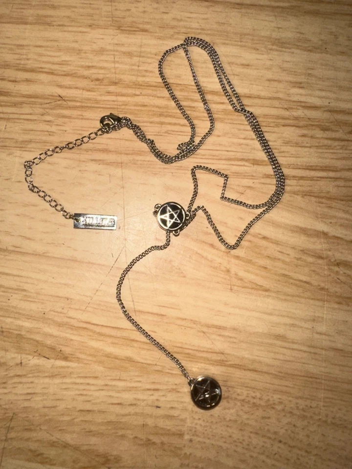 COLLAR KILLSTAR GÓTICO 2 ÓNIX NEGRO Y PENTAGRAMA CON CADENA DE PLATA - ¡TOTALMENTE NUEVO! Foto 2 de 4