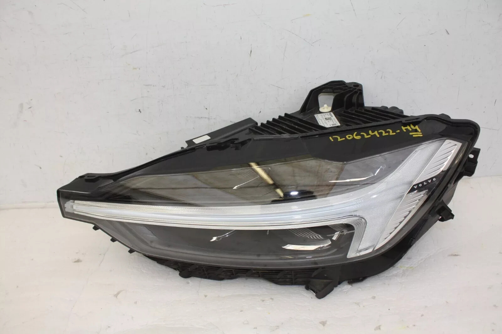 Volvo XC60 Left Side LED Headlight 32342510 Genuine for sale  