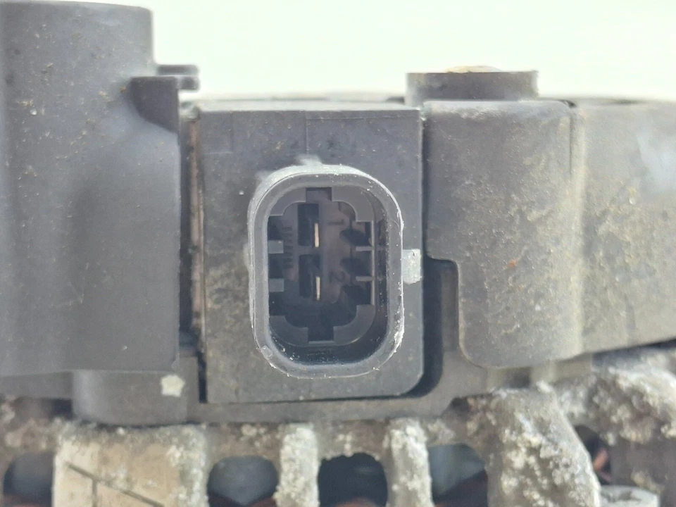 Alternador de terreno GMC 2018-2023 1,5 L tracción delantera 35976 OEM Foto 3 de 4