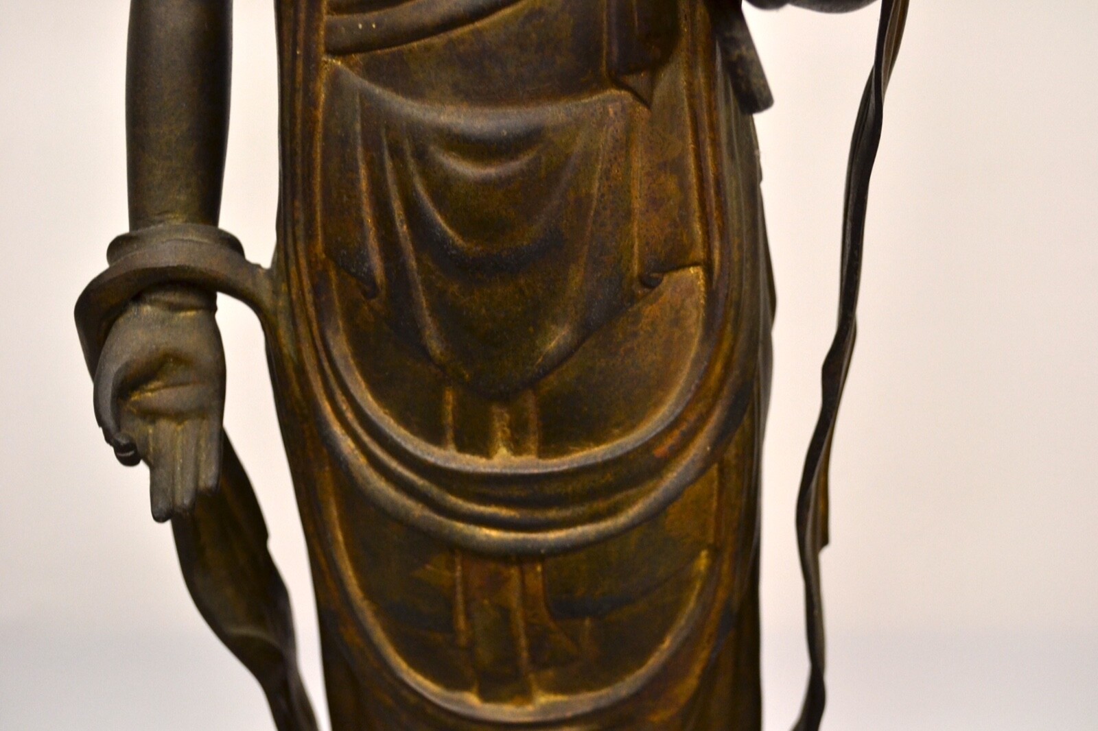Kanzeon Bosatsu Avalokiteshvara figure bronze late Edo era