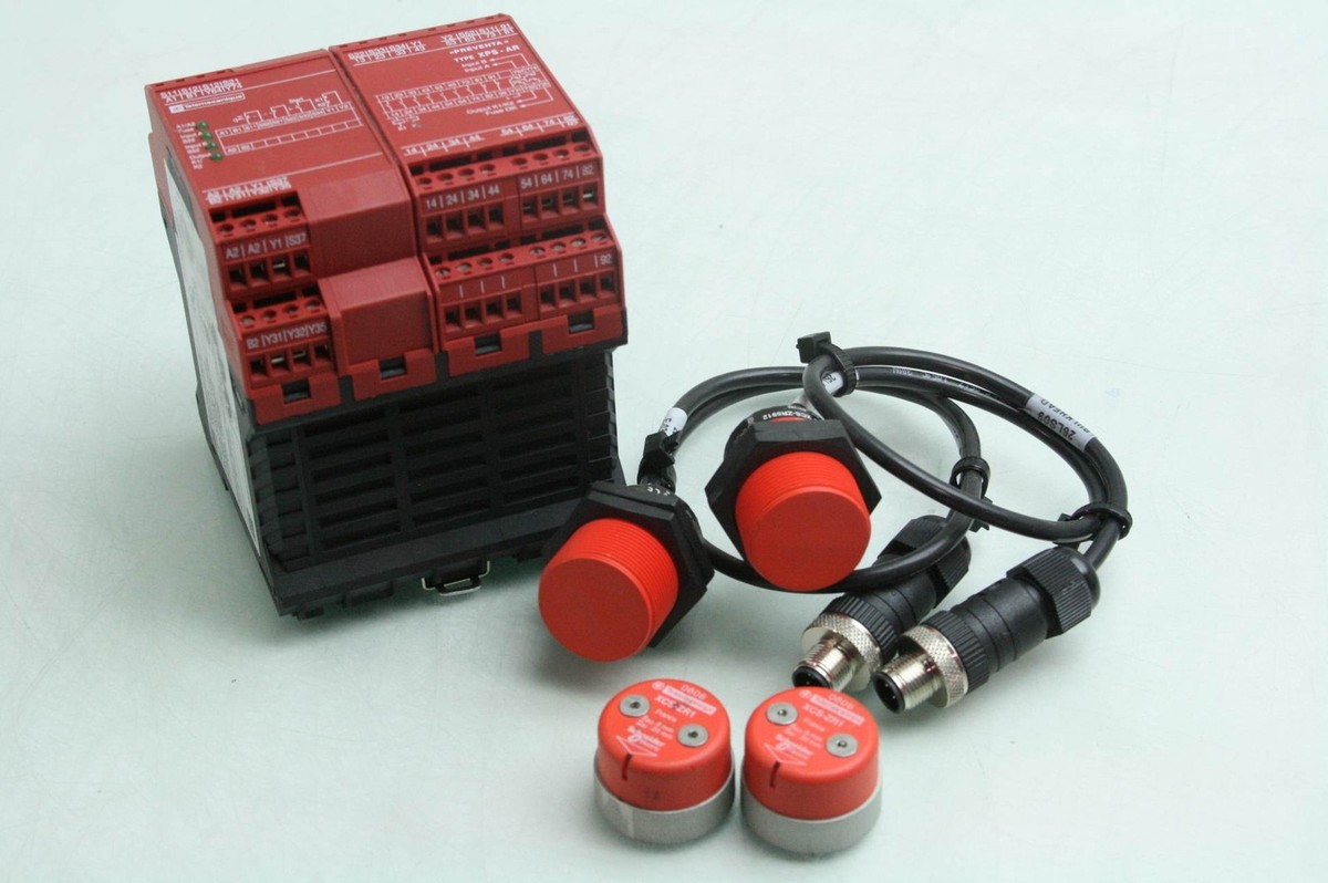 2 Schneider XCS-ZR5912 Coded Magnetic Interlock Set XC-ZR1 Safety