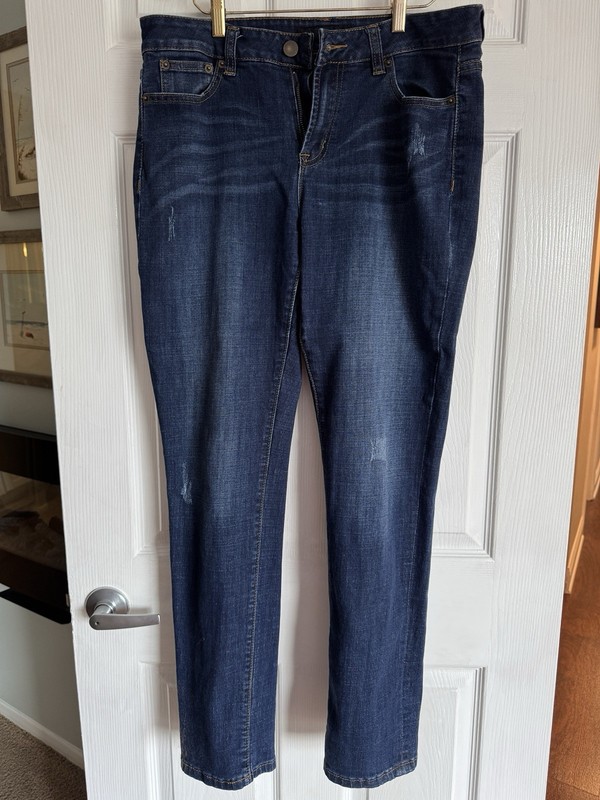 Versona Jeans Women's Size 12 Contemporary Modern Straight Low Rise Denim 