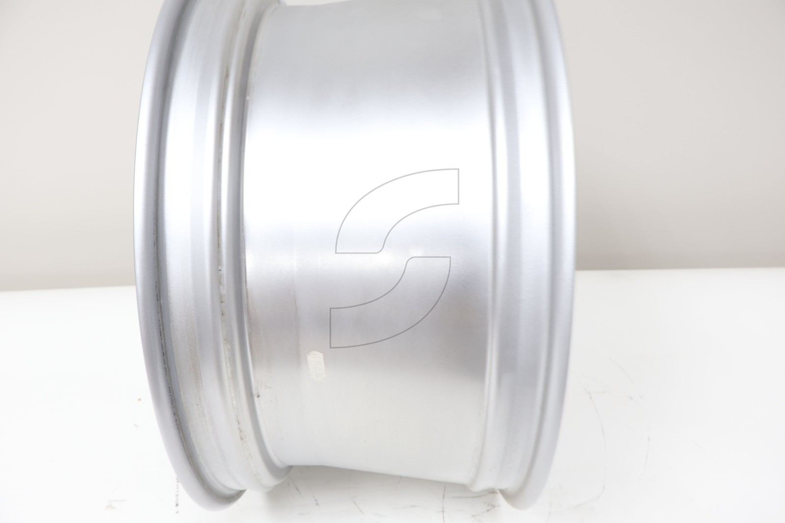 FEU-194187-A3 REAR WHEEL RIM 10JX19  Ferrari - Used Parts USED