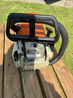 Still MS250 Engine for spares or repair engine runs but okay.Leaks chain oil