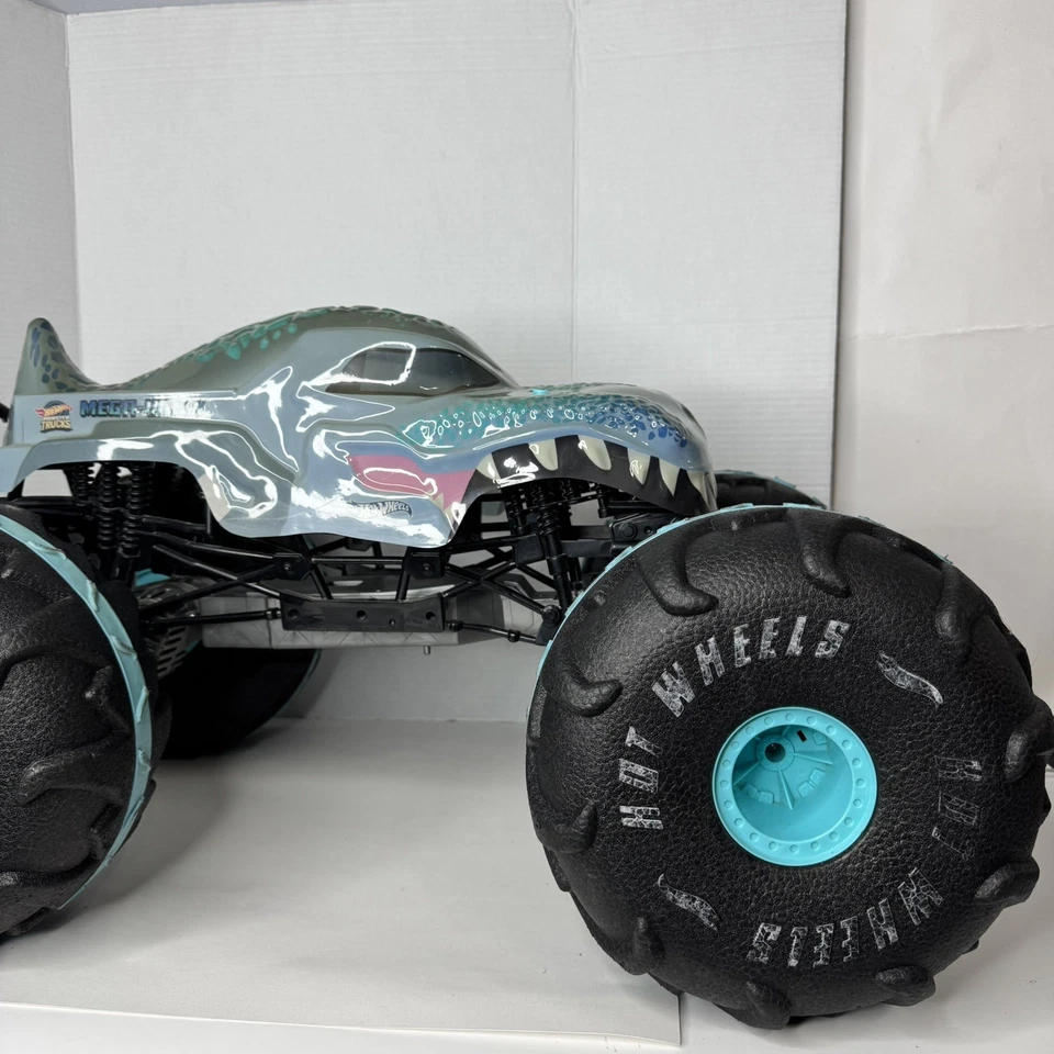 Hot Wheels Monster Trucks RC Toy 1:6th Scale Mega-Wrex - Image 2 of 4