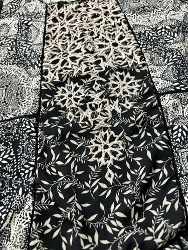 Knox Rose Sleeveless Blouse Tank Top Beige Black Floral Ruffle & Embroidery Sz L - Picture 7 of 10