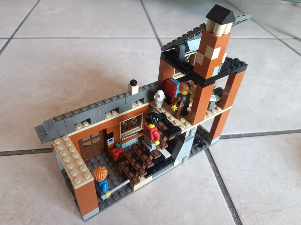 LEGO Harry Potter 4728 Escape from Privet Drive, foto 4 di 5