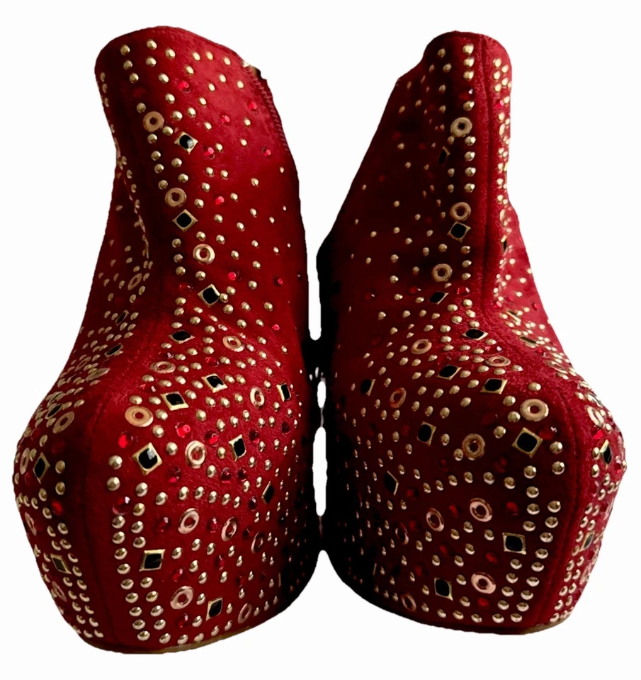 Bombas femininas Cape Robbin salto alto 4,50 pol vermelho stiletto com joias EUA tamanho 10 zíper - Imagem 3 de 4