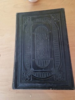 Vintage Welsh Bible