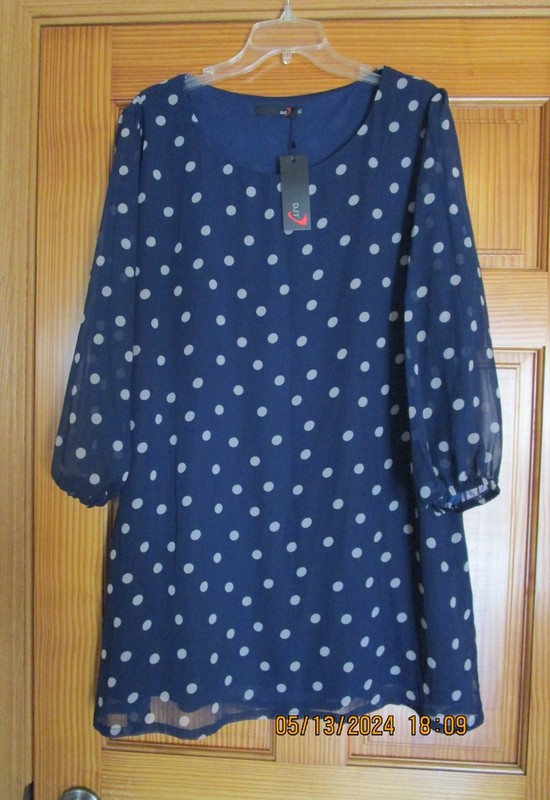 D J T Fasions Woman's Tunic/Blouse Navy Blue With Tan Dots 3/4Sleeve