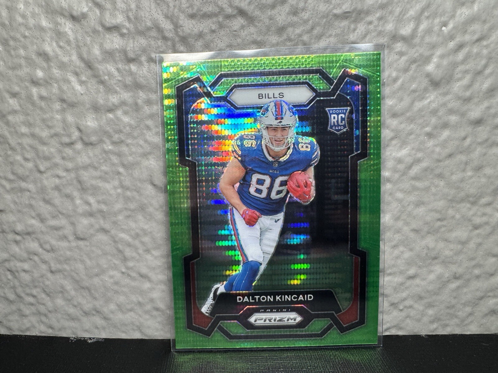 2023 Panini Prizm - Rookies Neon Green Pulsar Prizm #308 Dalton Kincaid (RC)