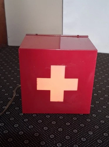 First aid / Red Cross Electric light / sign vintage style metal