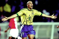 Ronaldo Lu s Naz rio de Lima - Signed Photograph