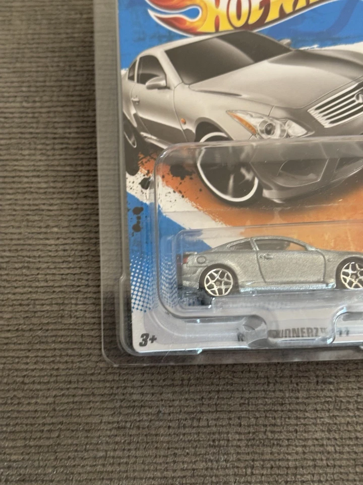 Protector Hot Wheels Infiniti G37 Nightburnerz 4/10 plateado Foto 4 de 4