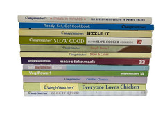 Lot 12 Weight Watchers WW Cookbooks VERY GOOD Set L2