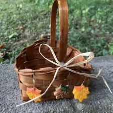 Vintage Splint Miniature Handled Basket~Fall Harvest Brown Display Cottage 6”x6”