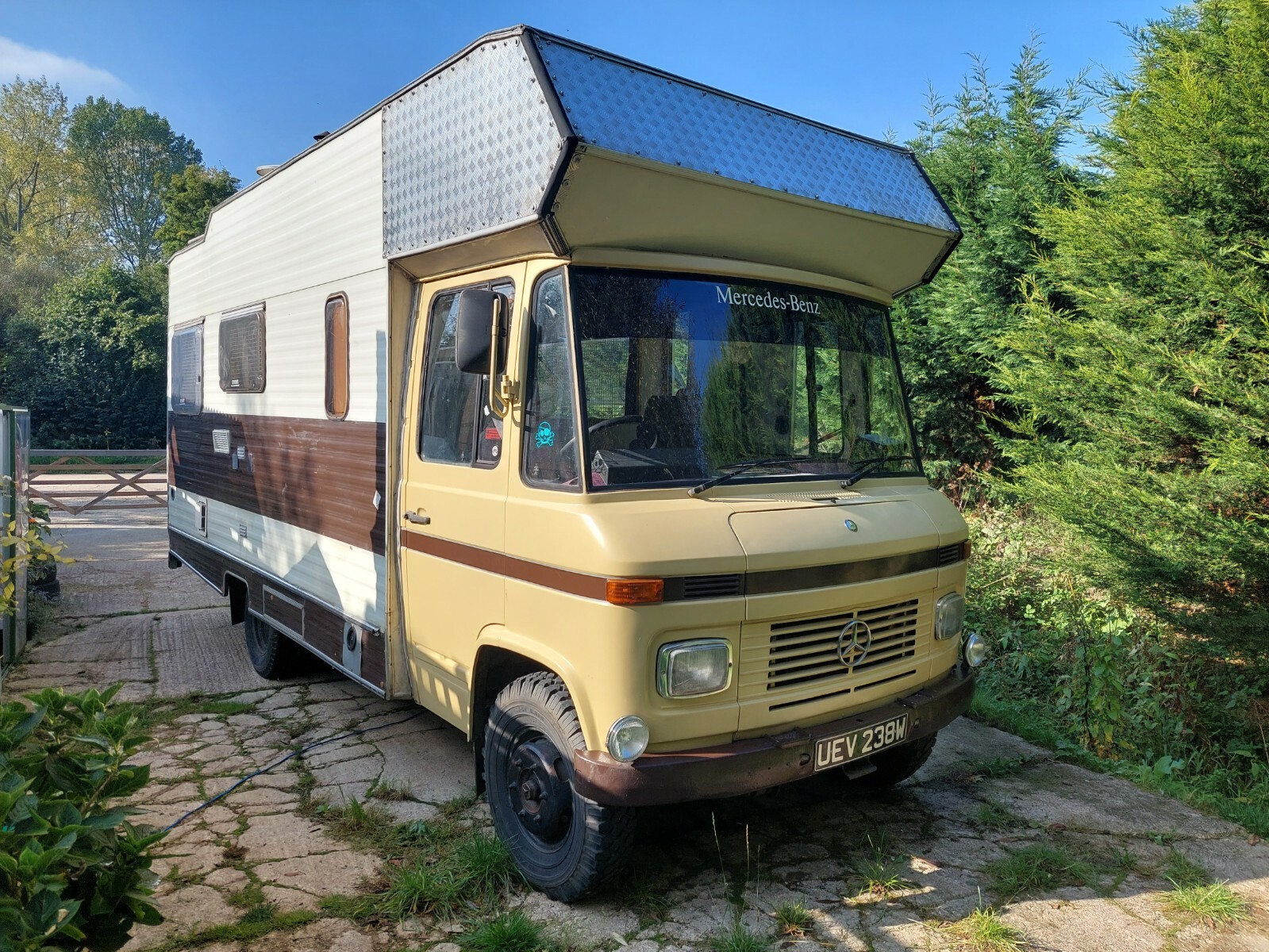 Image 1 - Mercedes 508D Motorhome Campervan Live In Classic Vintage Off Grid Tax Exempt