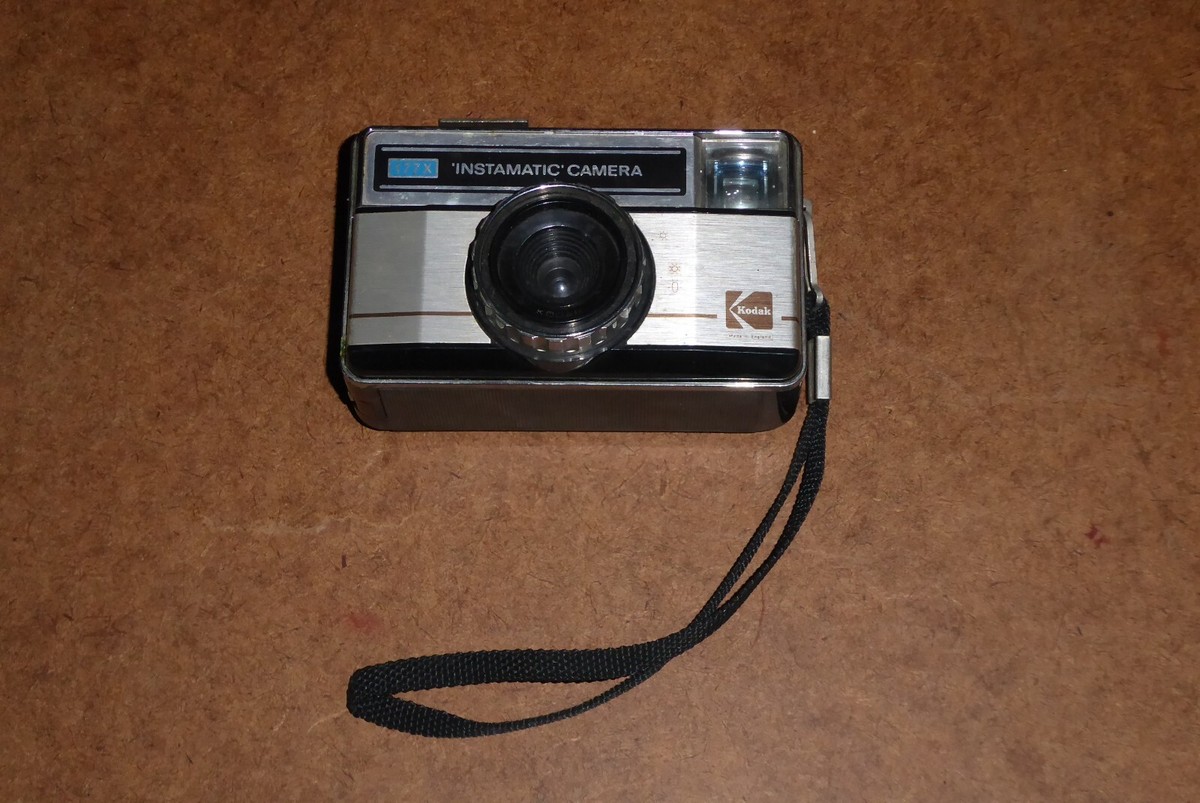 Appareil photo argentique vintage Kodak Instamatic 177X 126 années 70 rétro anné
