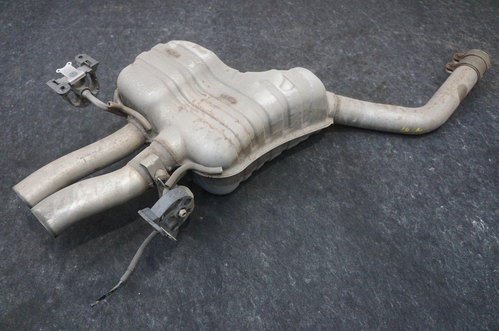 Left Exhaust Muffler Silencer 3W0253611 Bentley Continental Flying Spur 2006-12