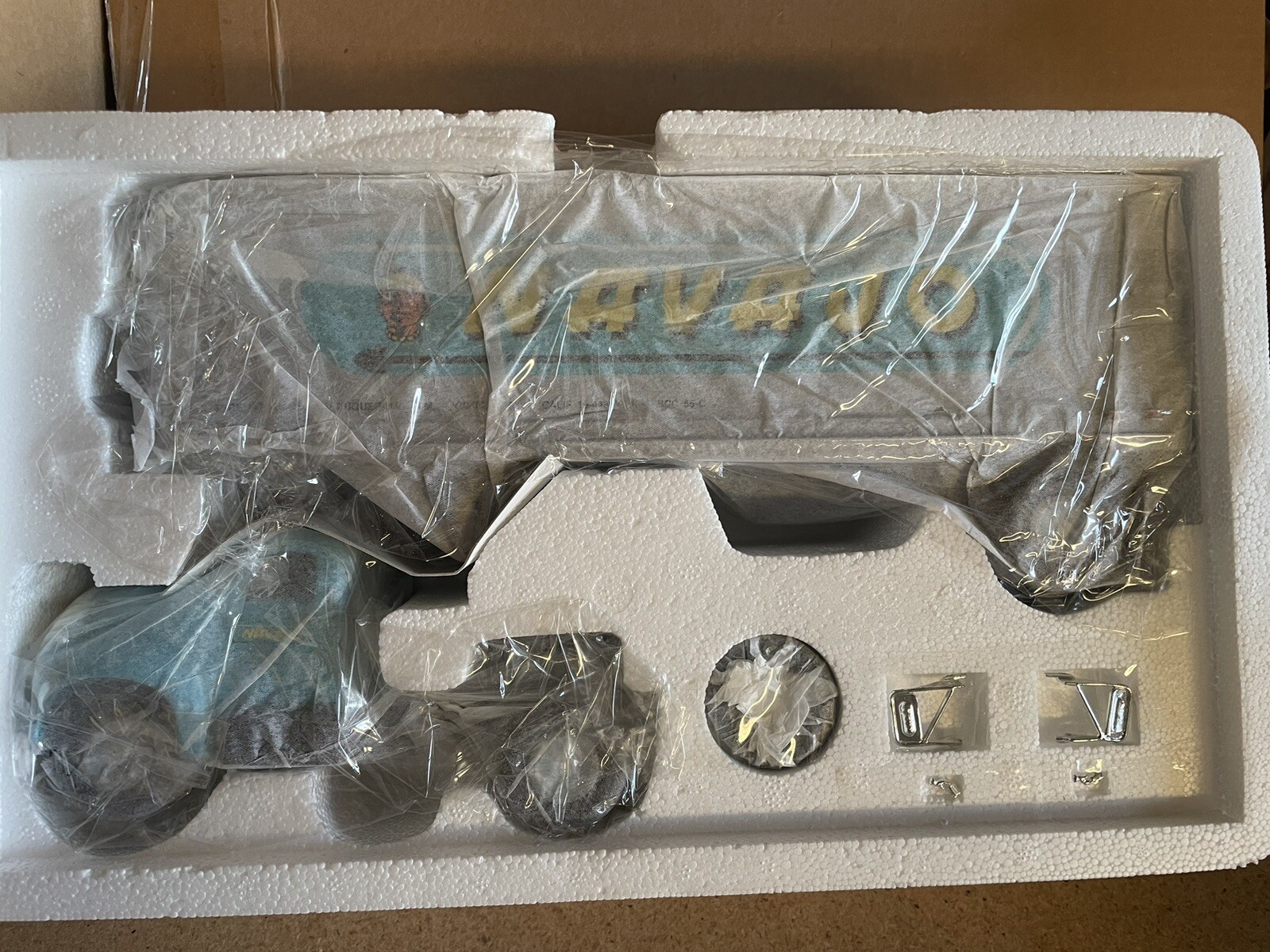 First Gear Mack 1960 Model B-61 Tractor & Trailer, Navajo, 18-1368, NIB