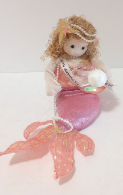 Green Tree Musical Pink Mermaid Plays By The Beautiful Sea - Works - Video