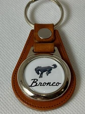 Bronco keychain tan premium leather retro style