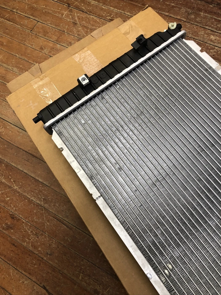 🔥🔥ACDelco 21462 Engine Coolant Radiator Chevy Malibu 1999-2003 OEM GM 22676953 - Image 3 of 4