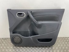 Mercedes-Benz Citan W415 2016 Vorne rechts Verkleidung Tür vorne 8200618589 Mercedes-Benz Citan W415 2016 Vorne rechts Verkleidung Tür vorne 8200618589