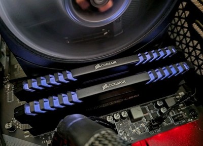 Corsair Vengeance LED 32GB (2 x 16GB) DDR4 3000 MHz Arbeitsspeicher RAM