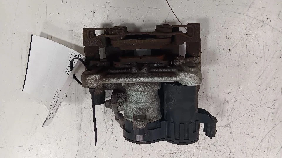 Passenger Right Brake Caliper Rear Fits 20 21 22 23 Ford Escape - Image 2 of 4