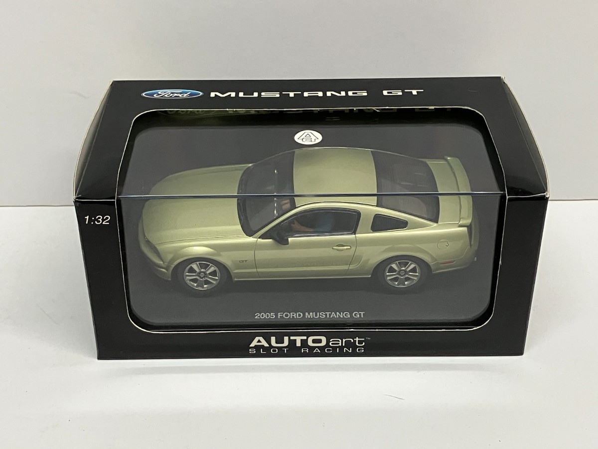 1:32 AUTOart Slot Racing 13051 - 2005 Ford Mustang GT Lime with