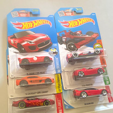Hot Wheels HW Showroom 2015 Jaguar F-Type Project 7 1:64 Diecast Red Unopened