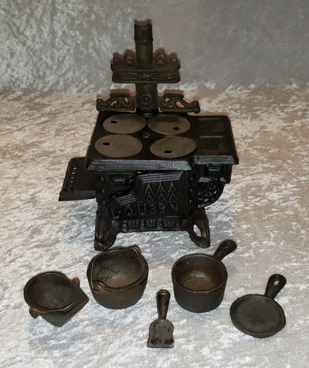 Vintage Miniature Queen Black Cast Iron Stove Toy Salesman Sample Dollhouse  | eBay