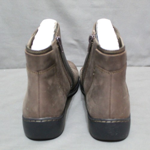 Collections by Clarks womens side zip low heel Cora brown booties size 7.5 M NEW - Picture 5 of 6