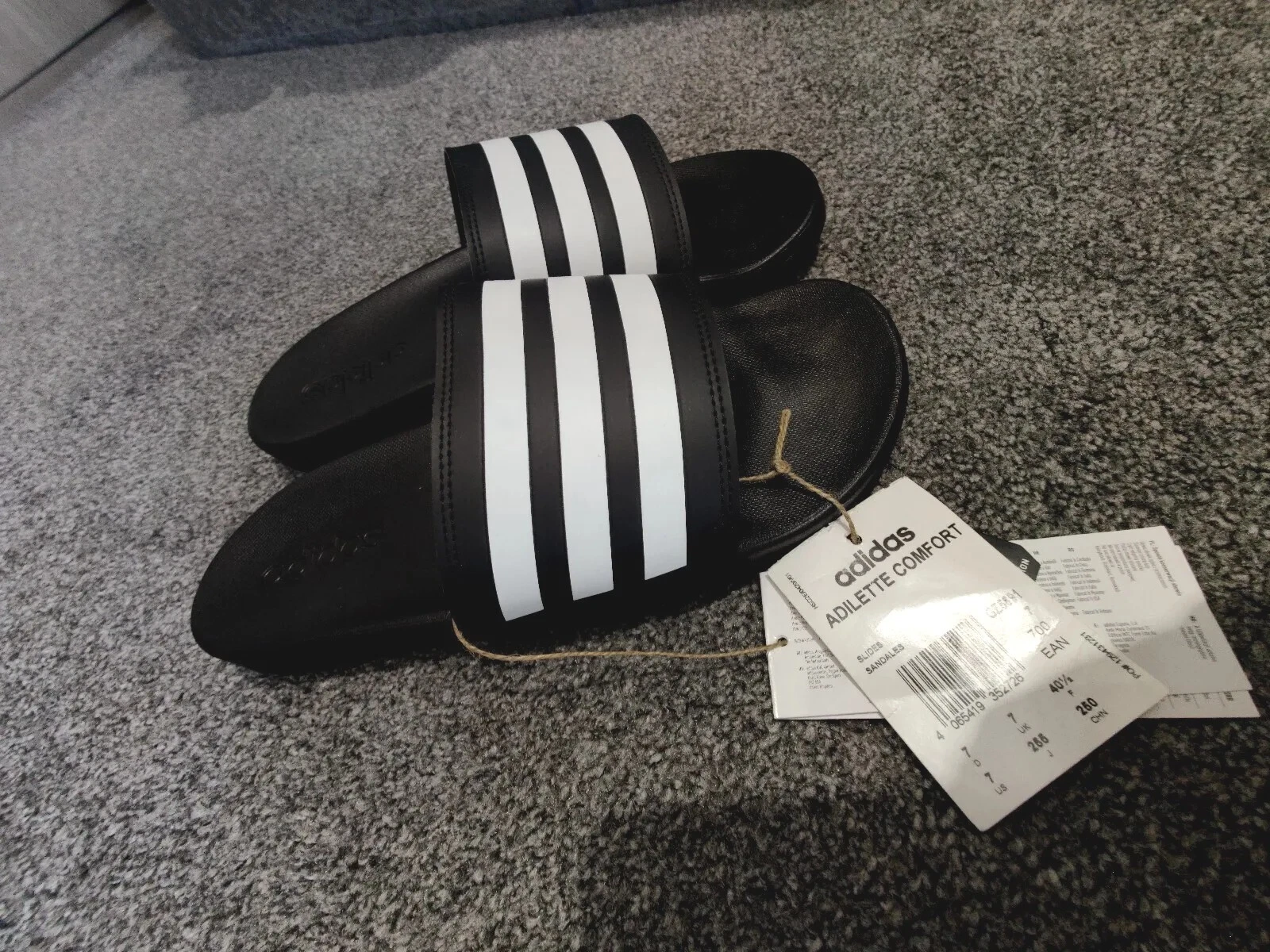 Adidas Adilette Comfort Sliders Uomo Taglia 7UK NUOVE