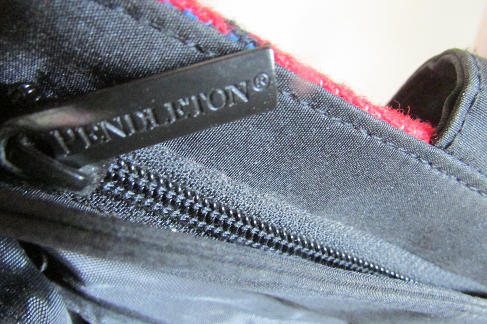 PENDLETON BLACK NYLON CANVAS MULTI NATIVE WOOLEN … - image 10