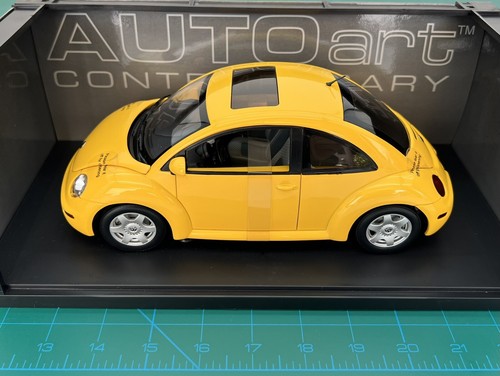 1:18 VW Volkswagen Beetle Reflex Yellow AUTOart Contemporary - Picture 3 of 9